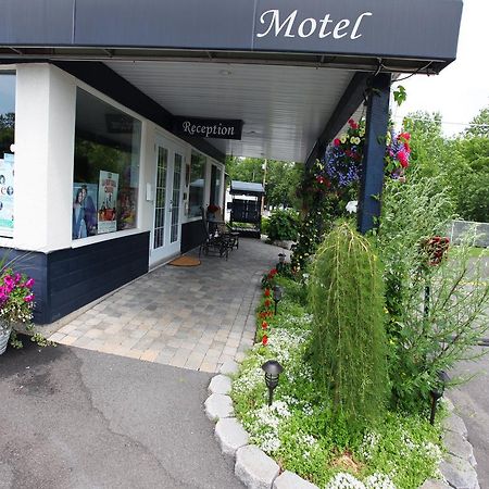 Motel Parc Beaumont Inc. Екстериор снимка