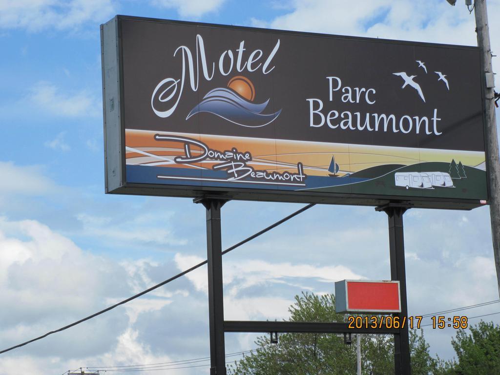Motel Parc Beaumont Inc. Екстериор снимка