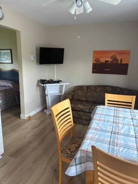 Motel Parc Beaumont Inc. Екстериор снимка